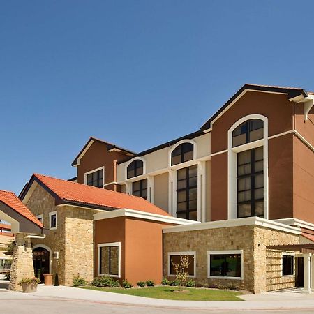 Drury Plaza Hotel San Antonio Airport Exterior foto