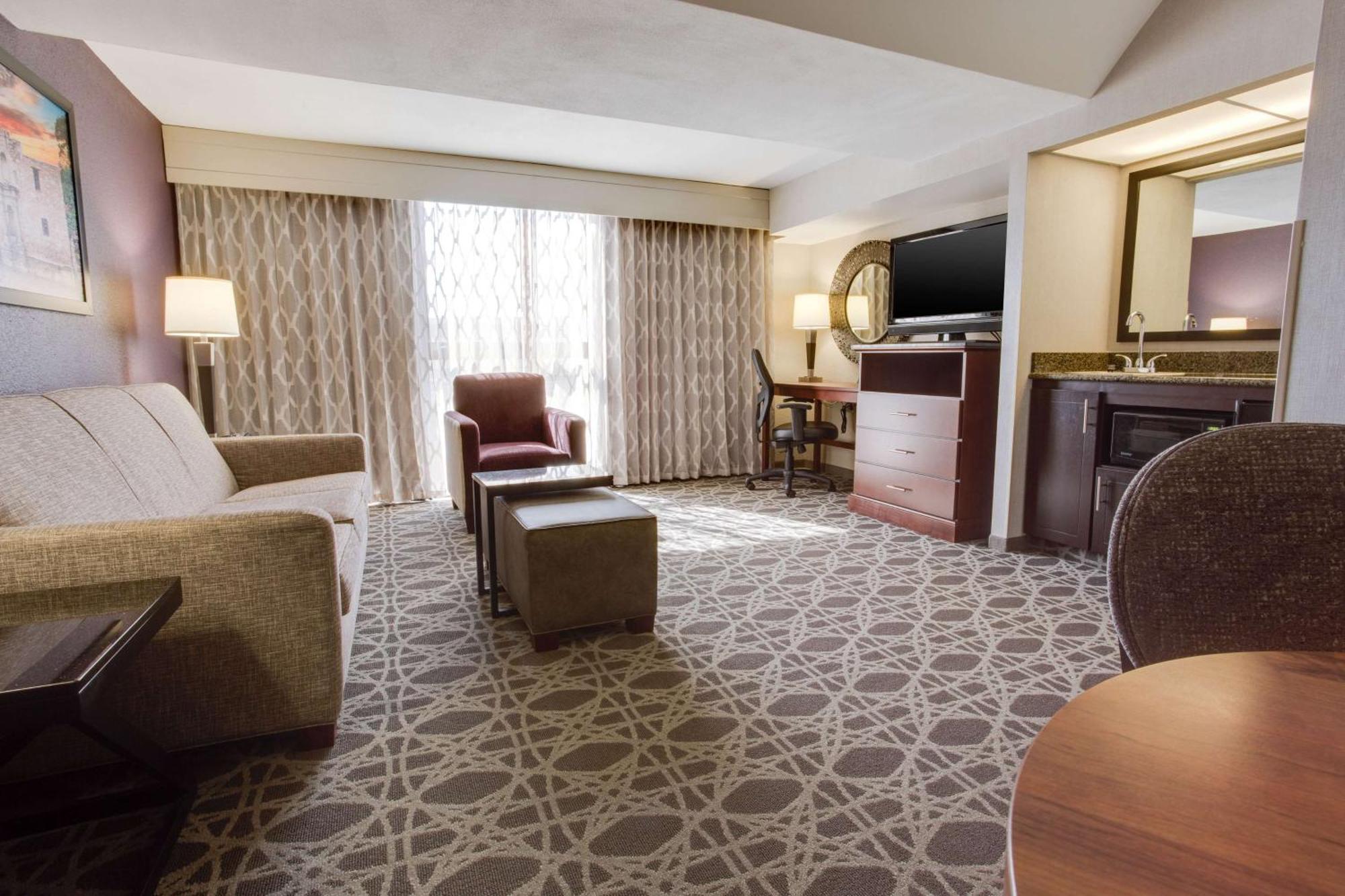 Drury Plaza Hotel San Antonio Airport Exterior foto