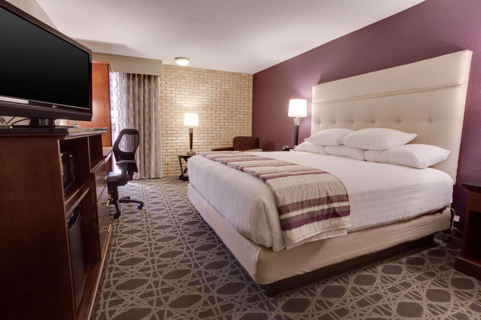 Drury Plaza Hotel San Antonio Airport Exterior foto