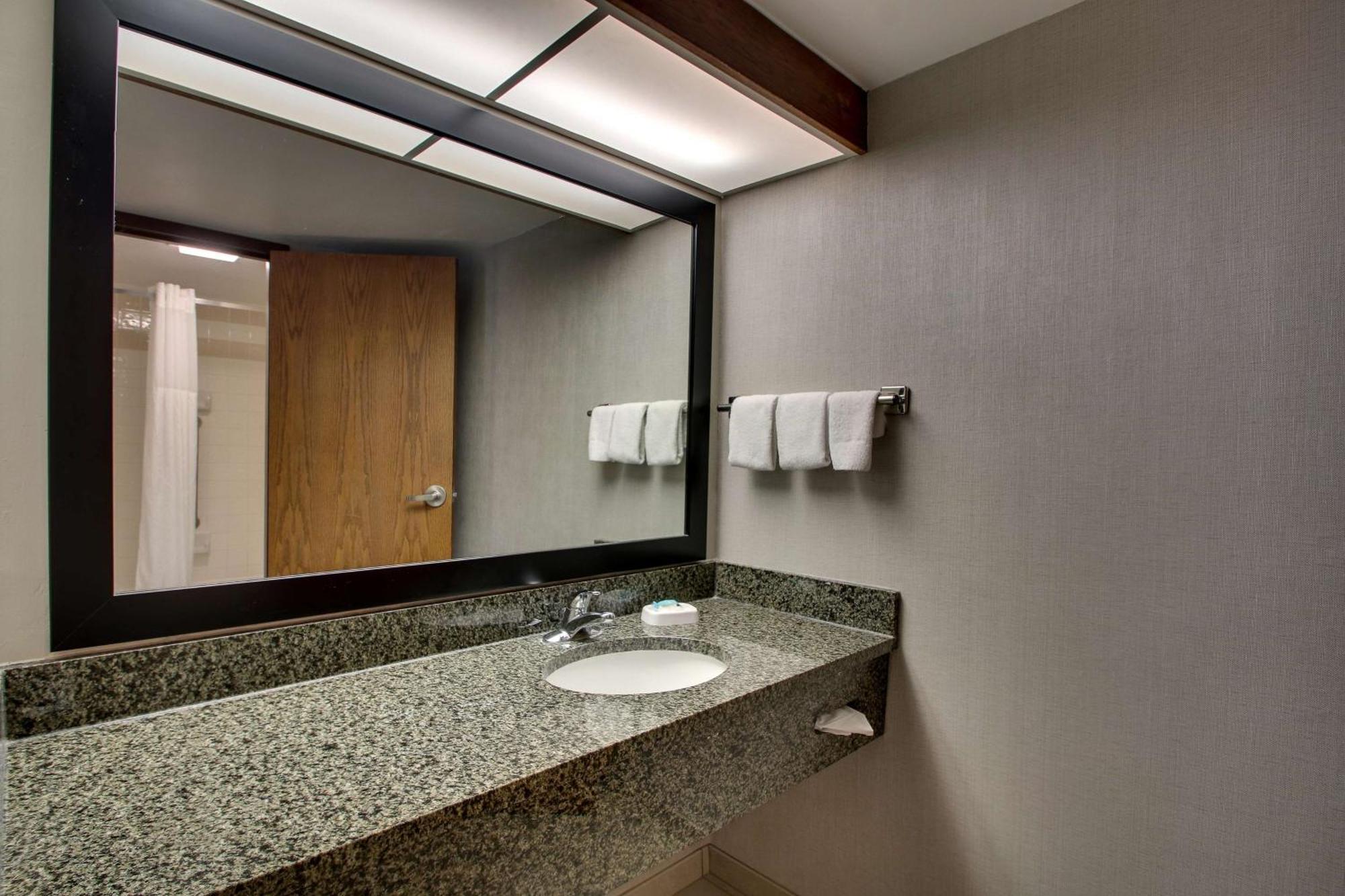 Drury Plaza Hotel San Antonio Airport Exterior foto