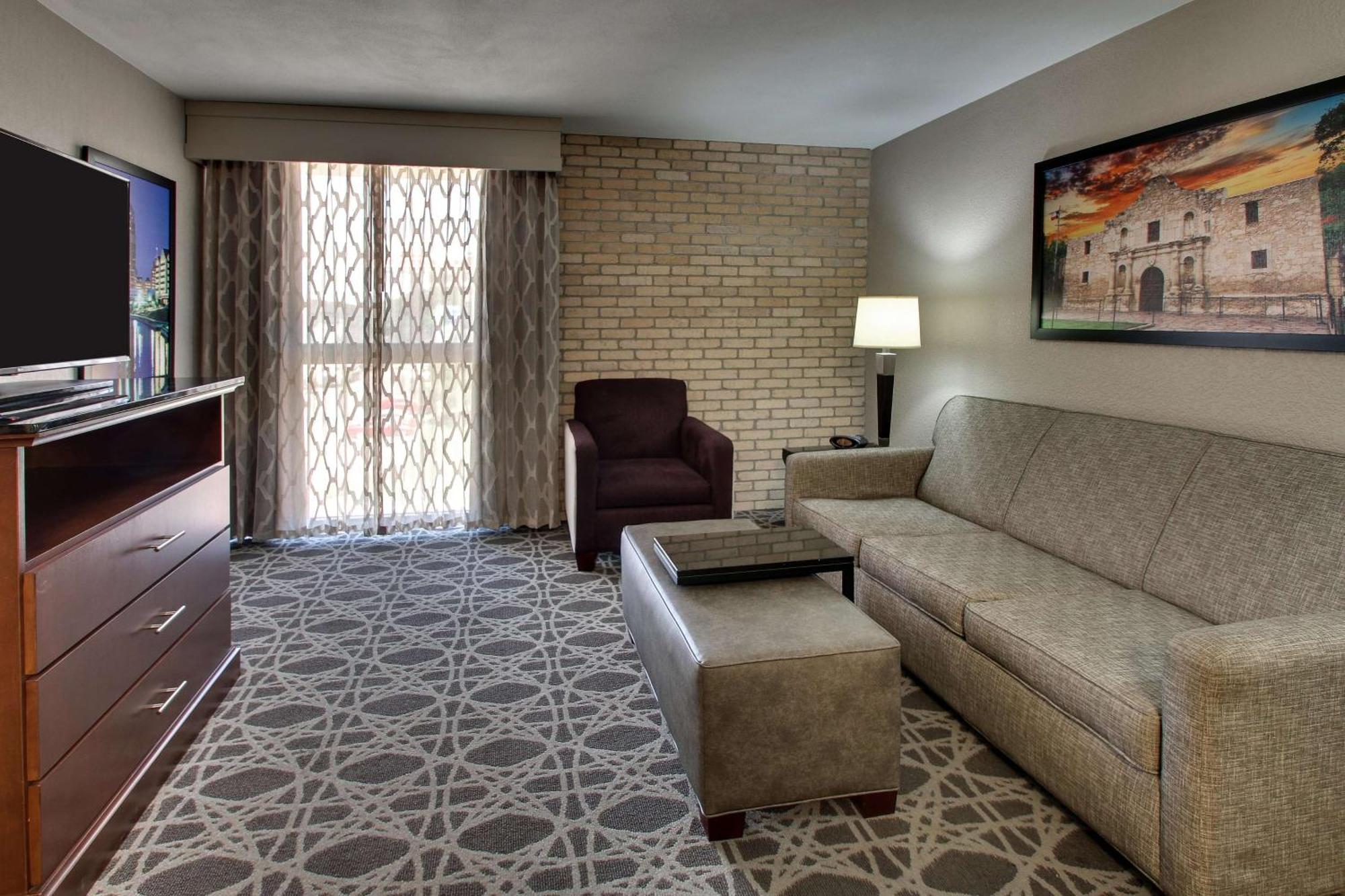 Drury Plaza Hotel San Antonio Airport Exterior foto